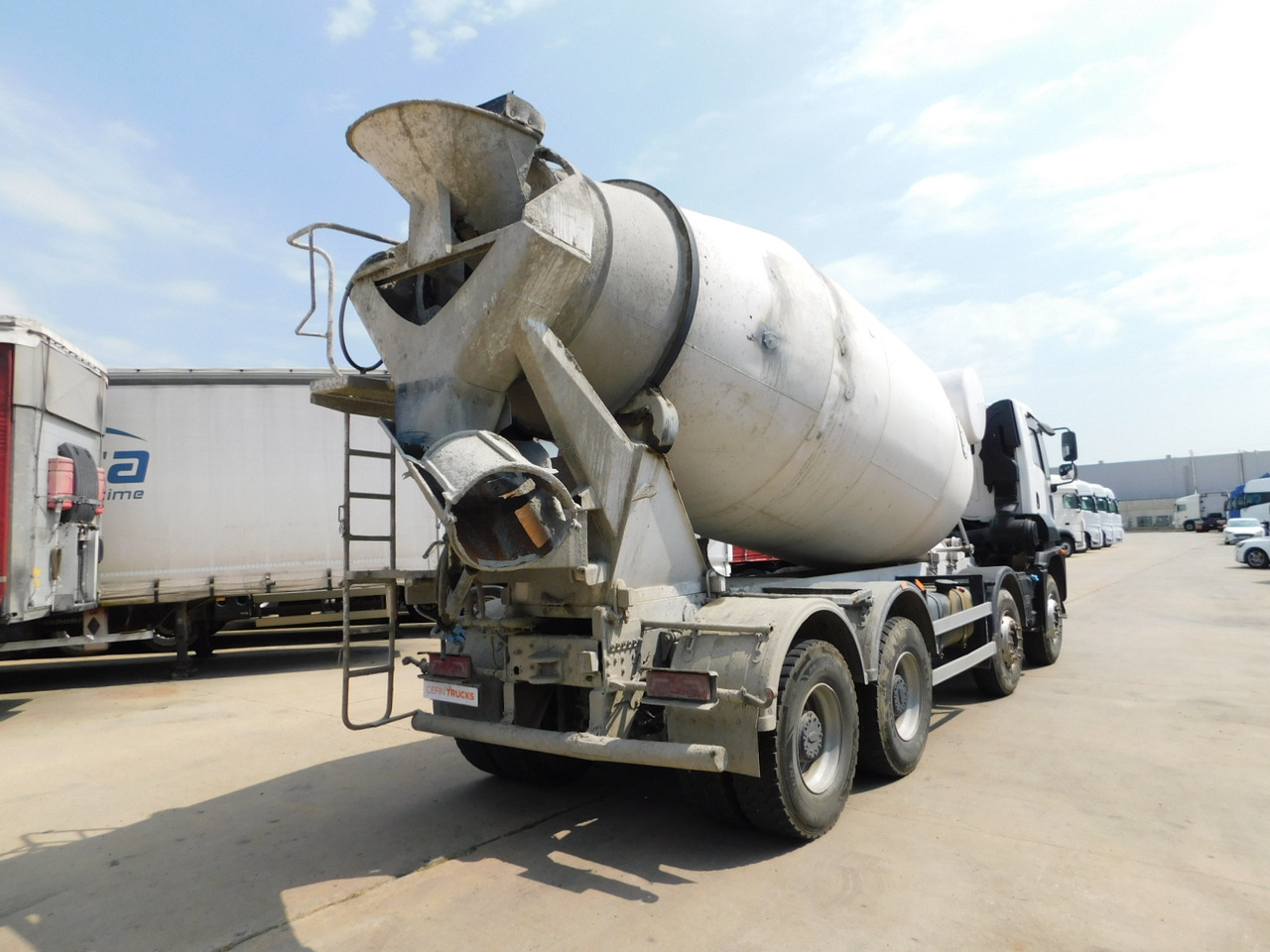 Ford Lt12xl 7h cargo 4142m - Camión hormigonera: foto 3 Ford Lt12xl 7h cargo 4142m - Camión hormigonera: foto 3