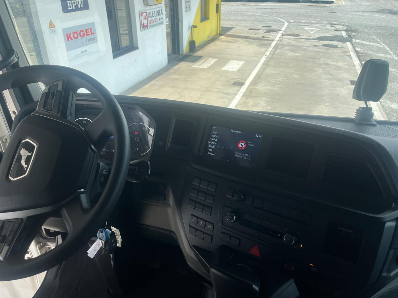 MAN TGX 18.510 4x2 BL SA ADR FL EXII EXIII Euro6 Klima - Cabeza tractora: foto 2 MAN TGX 18.510 4x2 BL SA ADR FL EXII EXIII Euro6 Klima - Cabeza tractora: foto 2