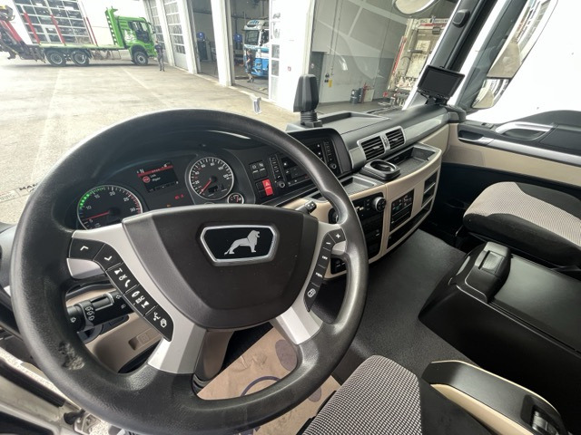 MAN TGS 26.460 6x2-4 Euro6 Klima Navi Luftfeder - Camión frigorífico: foto 5 MAN TGS 26.460 6x2-4 Euro6 Klima Navi Luftfeder - Camión frigorífico: foto 5