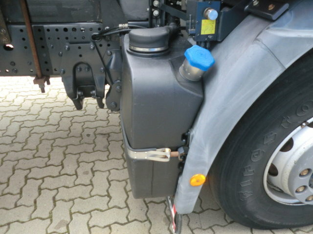 AT260S31Y/P 6x2 AT260S31Y/P 6x2 mit Kran Copma 150.3 - Camión grúa, Camión caja abierta: foto 5 AT260S31Y/P 6x2 AT260S31Y/P 6x2 mit Kran Copma 150.3 - Camión grúa, Camión caja abierta: foto 5