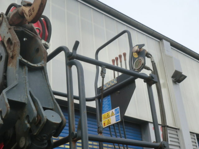 AT260S31Y/P 6x2 AT260S31Y/P 6x2 mit Kran Copma 150.3 - Camión grúa, Camión caja abierta: foto 3 AT260S31Y/P 6x2 AT260S31Y/P 6x2 mit Kran Copma 150.3 - Camión grúa, Camión caja abierta: foto 3