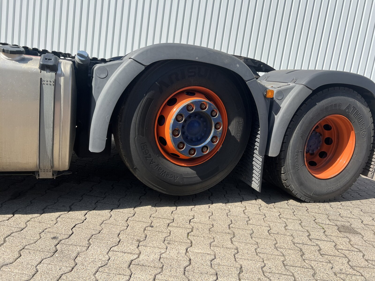 MAN TGX 26.500 6X2/4 BLS TGX 26.500 6X2/4 BLS, Intarder, Vorlauflenk-/lift, Standklima, XXL-Fahrerhaus - Cabeza tractora: foto 3 MAN TGX 26.500 6X2/4 BLS TGX 26.500 6X2/4 BLS, Intarder, Vorlauflenk-/lift, Standklima, XXL-Fahrerhaus - Cabeza tractora: foto 3