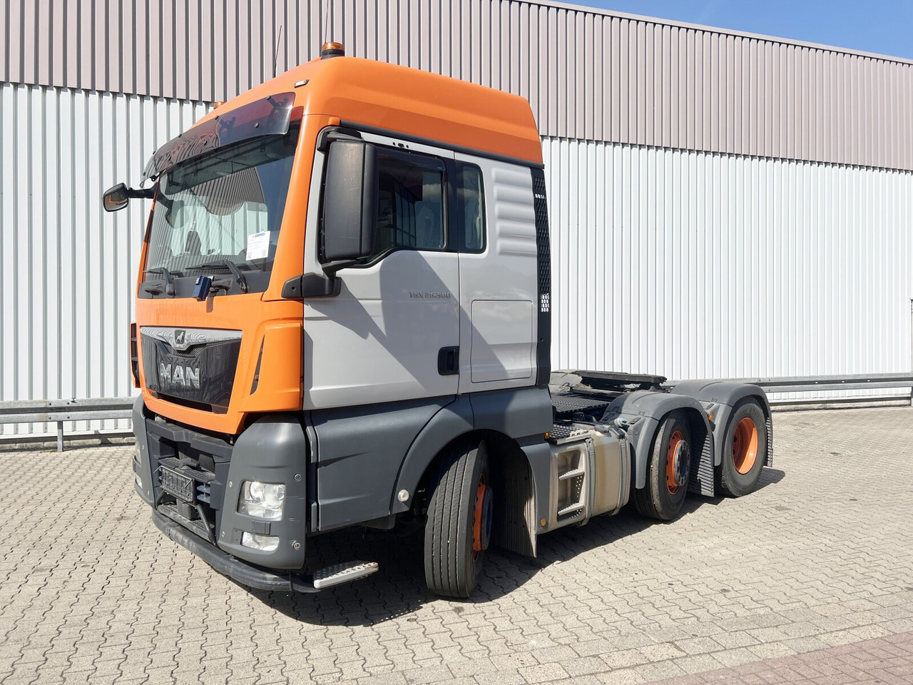 MAN TGX 26.500 6X2/4 BLS TGX 26.500 6X2/4 BLS, Intarder, Vorlauflenk-/lift, Standklima, XXL-Fahrerhaus - Cabeza tractora: foto 1 MAN TGX 26.500 6X2/4 BLS TGX 26.500 6X2/4 BLS, Intarder, Vorlauflenk-/lift, Standklima, XXL-Fahrerhaus - Cabeza tractora: foto 1