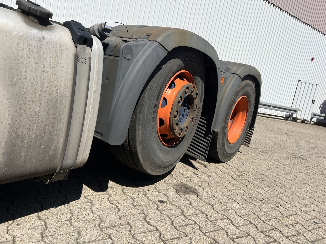 MAN TGX 26.500 6X2/4 BLS TGX 26.500 6X2/4 BLS, Intarder, Vorlauflenk-/lift, XXL-Fahrerhaus, 70t - Cabeza tractora: foto 5 MAN TGX 26.500 6X2/4 BLS TGX 26.500 6X2/4 BLS, Intarder, Vorlauflenk-/lift, XXL-Fahrerhaus, 70t - Cabeza tractora: foto 5