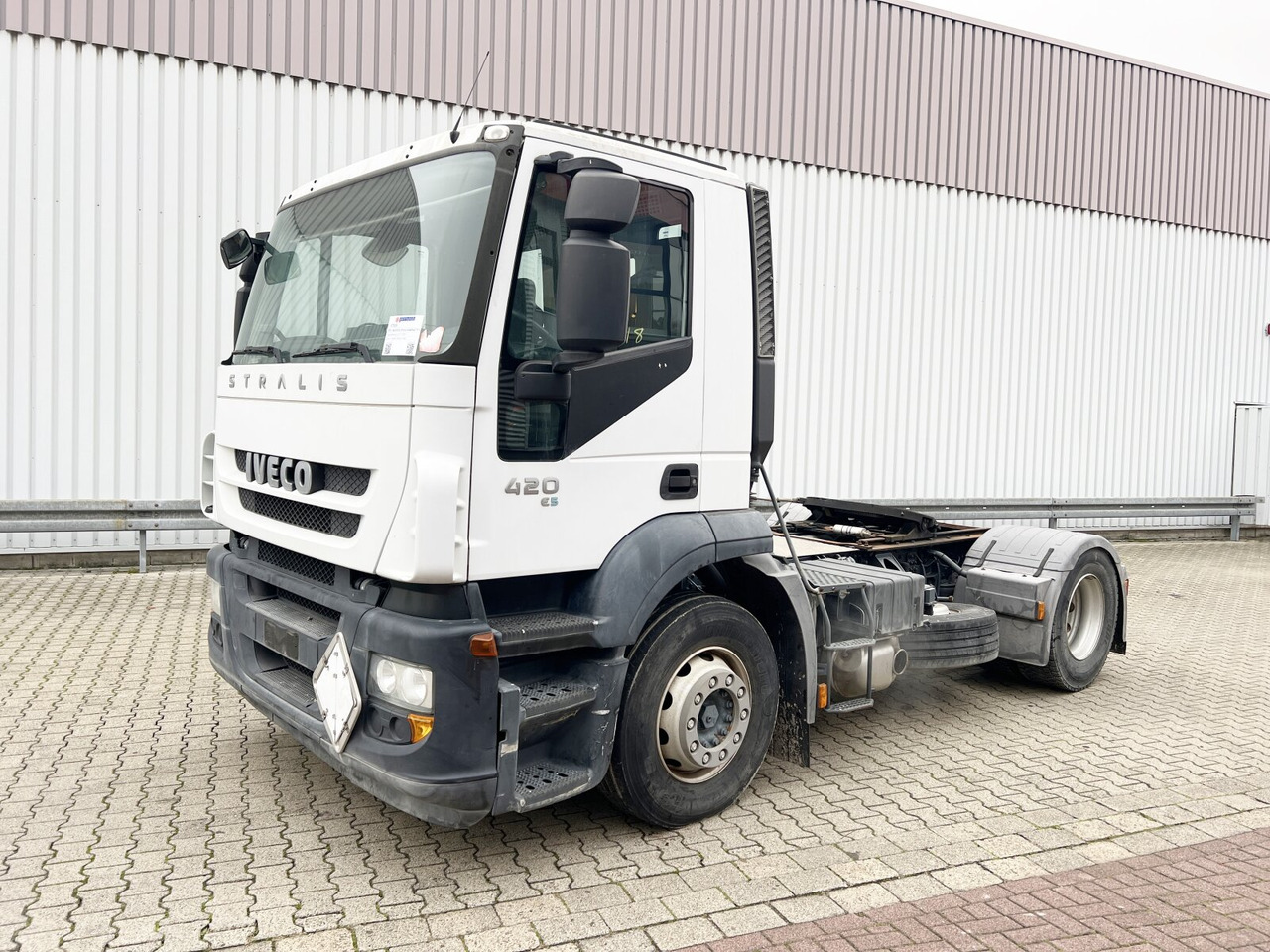 Stralis AD440S42T/P 4x2 Stralis AD440X42T/P 4x2, Ex- - Cabeza tractora: foto 1 Stralis AD440S42T/P 4x2 Stralis AD440X42T/P 4x2, Ex- - Cabeza tractora: foto 1