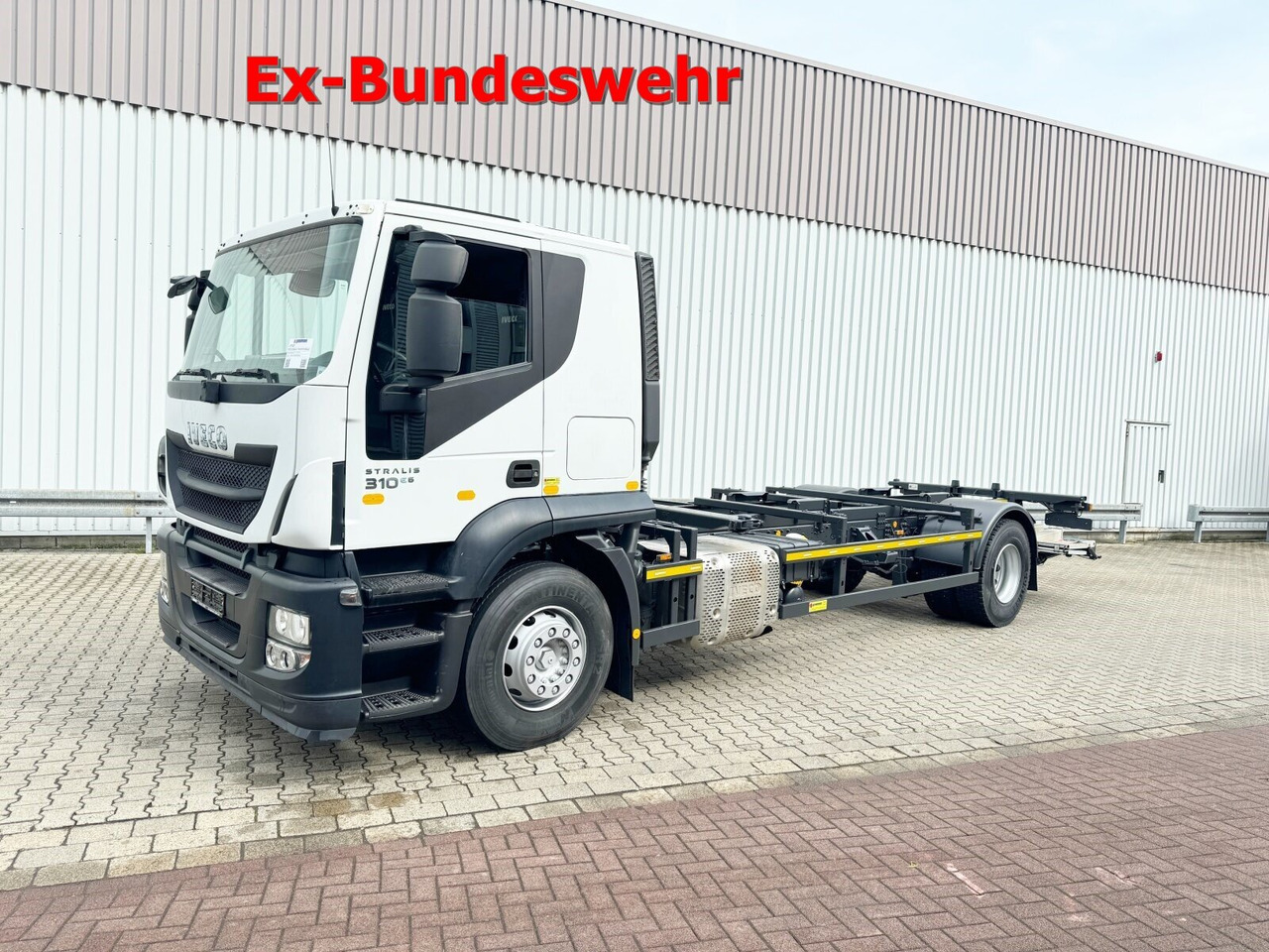 Iveco Stralis AT 190 S31FP-CM 4x2 Stralis AT 190 S31FP-CM 4x2, LBW BÄR, Ex-Bundeswehr - Camión: foto 1 Iveco Stralis AT 190 S31FP-CM 4x2 Stralis AT 190 S31FP-CM 4x2, LBW BÄR, Ex-Bundeswehr - Camión: foto 1