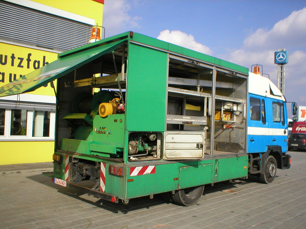 MAN M02 12.232 4x2 Spülwagen - Camión: foto 3 MAN M02 12.232 4x2 Spülwagen - Camión: foto 3