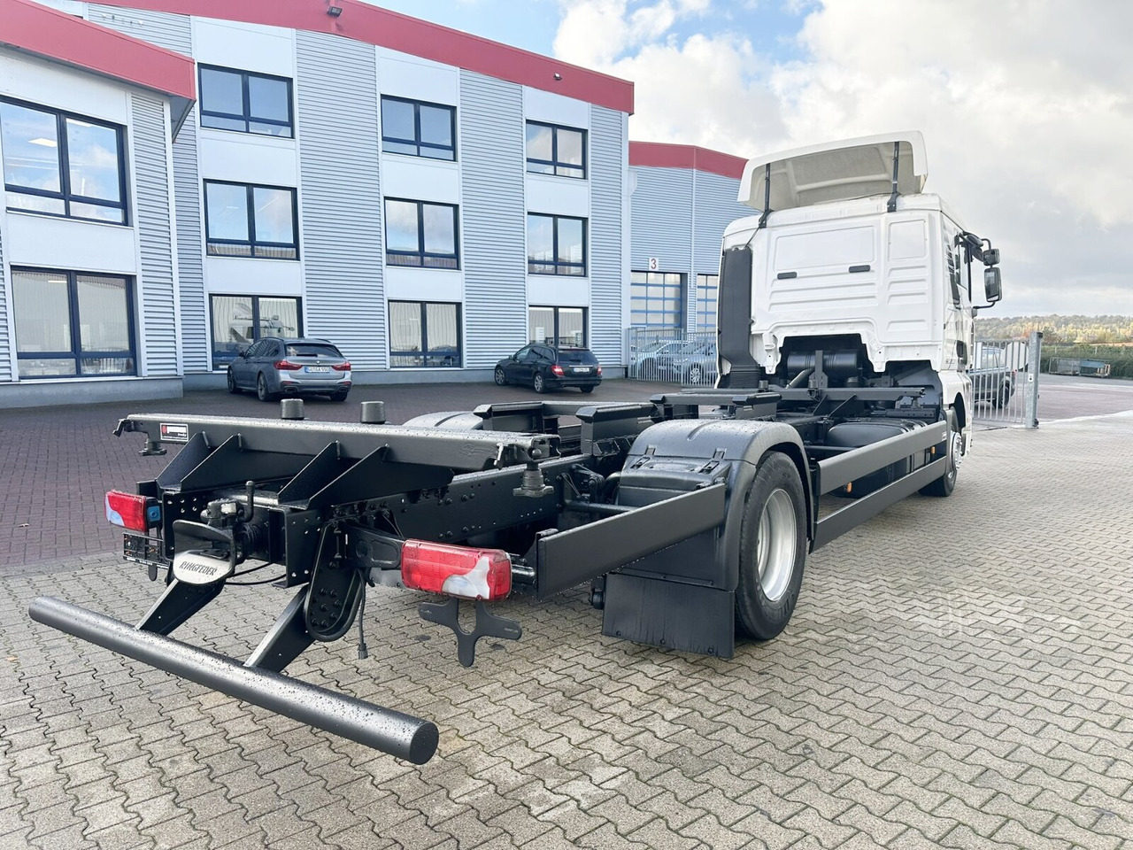 Leasing de MAN TGA 18.350 4x2 LL TGA 18.350 4x2 LL, Fahrschulausstattung MAN TGA 18.350 4x2 LL TGA 18.350 4x2 LL, Fahrschulausstattung: foto 10