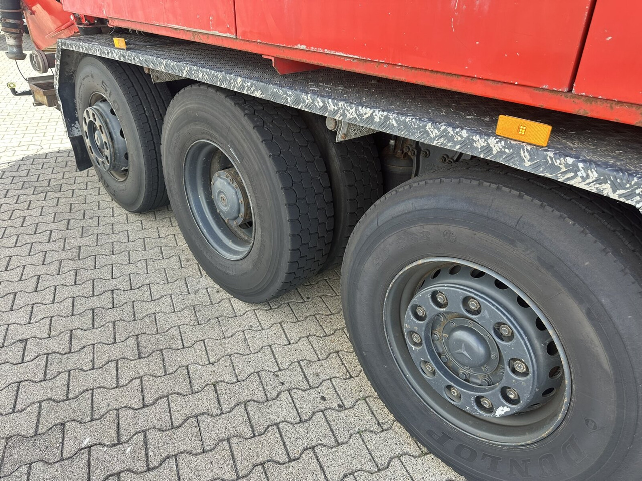 Mercedes-Benz Actros 3246 L 8x2 Actros 3246 L 8x2, Hellmers Saug- und Spülwagen ca. 15m³ - Camión: foto 5 Mercedes-Benz Actros 3246 L 8x2 Actros 3246 L 8x2, Hellmers Saug- und Spülwagen ca. 15m³ - Camión: foto 5