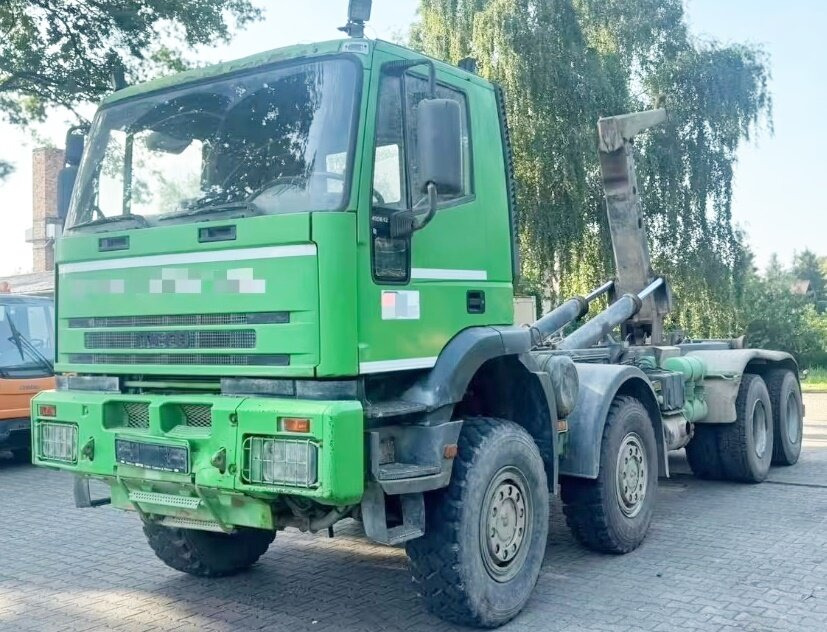 Euro Tech 410EH42 8x8 Euro Tech 410EH42 8x8, Abrollkipper - Camión multibasculante: foto 4 Euro Tech 410EH42 8x8 Euro Tech 410EH42 8x8, Abrollkipper - Camión multibasculante: foto 4