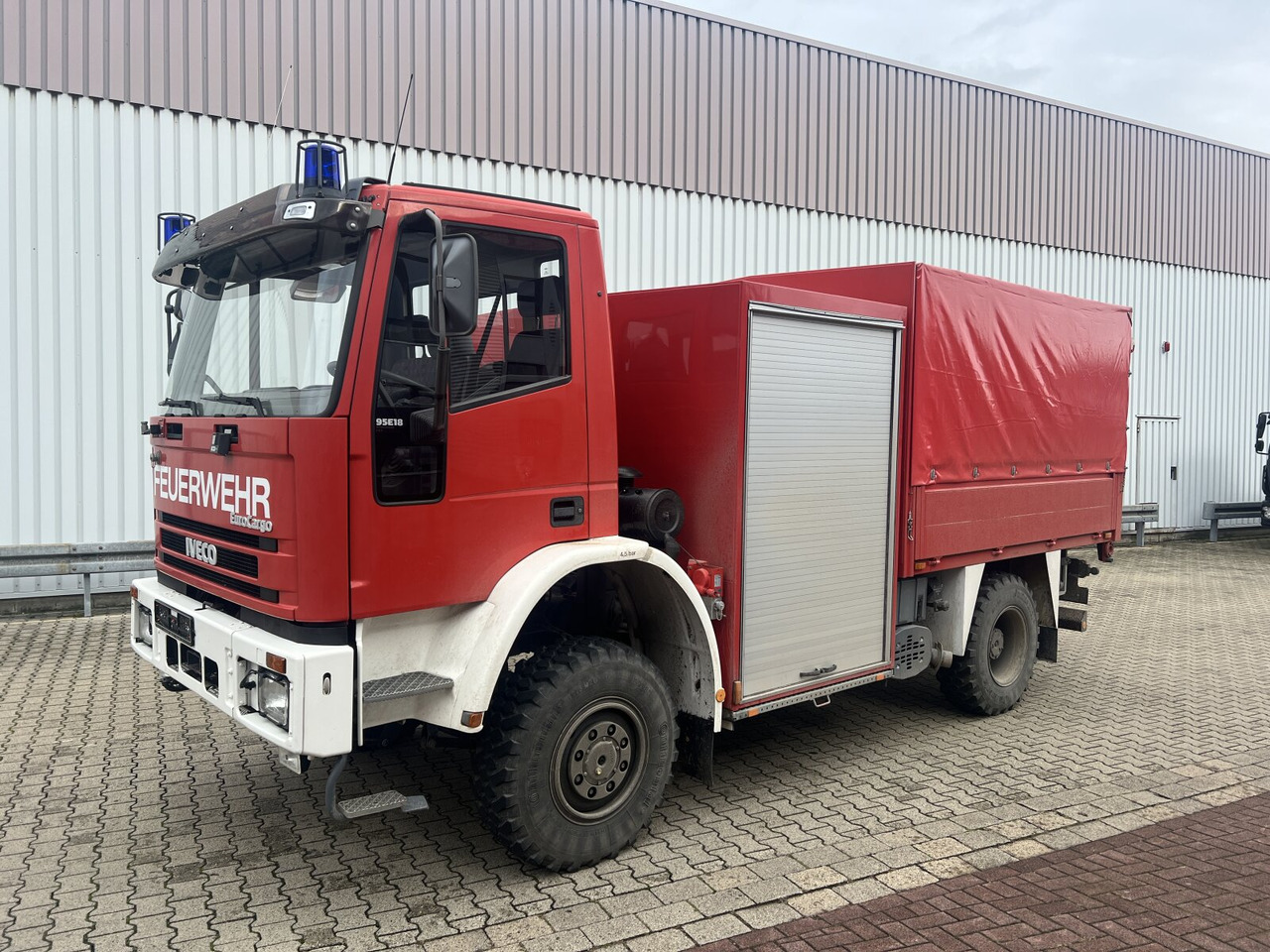 FF 95 E 18 4x4 FF 95 E 18 4x4, Feuerwehr - Ambulancia: foto 1 FF 95 E 18 4x4 FF 95 E 18 4x4, Feuerwehr - Ambulancia: foto 1