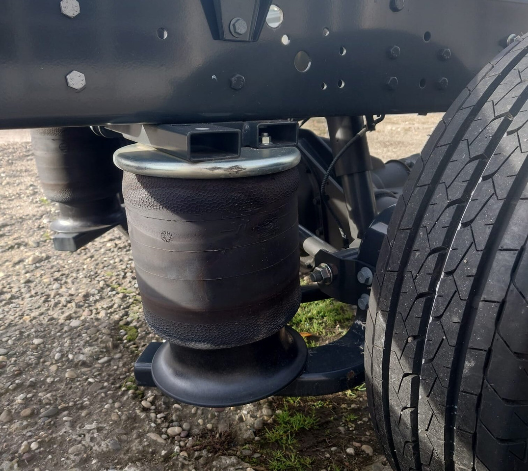 Camión chasis nuevo Iveco Daily 72C18H/P DK 4x2 Daily 72C18H/P DK 4x2, Nebenantrieb, Mehrfach Vorhanden!: foto 9 Camión chasis nuevo Iveco Daily 72C18H/P DK 4x2 Daily 72C18H/P DK 4x2, Nebenantrieb, Mehrfach Vorhanden!: foto 9