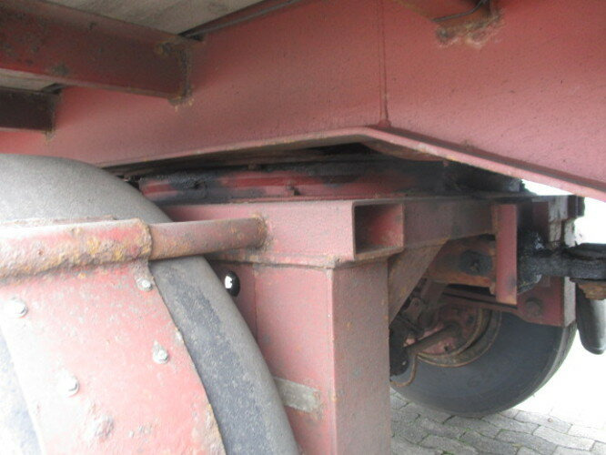 Kögel SAnh SF 24 SF 24 Kofferauflieger, gelenkte Achse, Rolltor, 77 cbm - Semirremolque caja cerrada: foto 3 Kögel SAnh SF 24 SF 24 Kofferauflieger, gelenkte Achse, Rolltor, 77 cbm - Semirremolque caja cerrada: foto 3