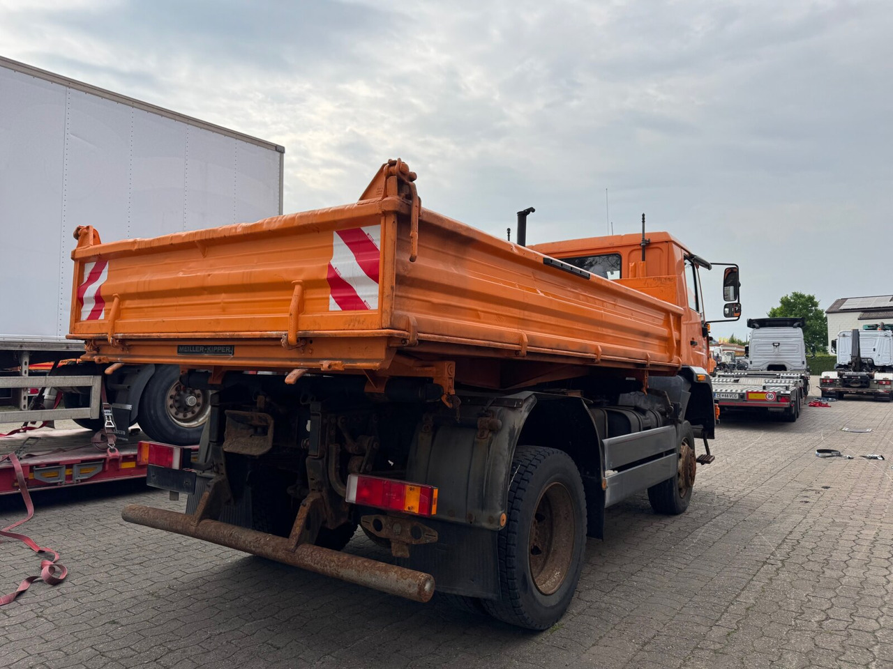 MAN 14.225 LAK 4x4 BB 14.225 LAK 4x4 BB, Winterdienstausstattung - Camión volquete: foto 3 MAN 14.225 LAK 4x4 BB 14.225 LAK 4x4 BB, Winterdienstausstattung - Camión volquete: foto 3