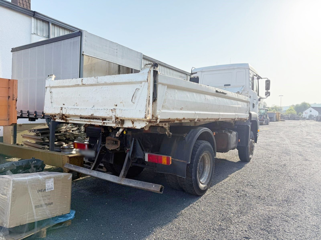 MAN TGA 18.360 4X4 BB TGA 18.360 4X4 BB - Camión volquete: foto 3 MAN TGA 18.360 4X4 BB TGA 18.360 4X4 BB - Camión volquete: foto 3