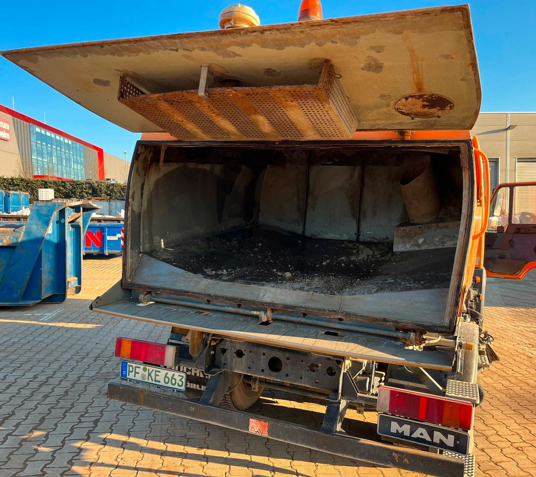 MAN TGL 12.180 TGL 12.180 , Bucher Kehrmaschine CF 50 - Barredora vial: foto 3 MAN TGL 12.180 TGL 12.180 , Bucher Kehrmaschine CF 50 - Barredora vial: foto 3