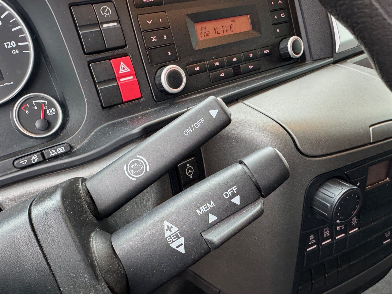 Camión caja cerrada MAN TGL 8.150 4x2 BL TGL 8.150 4x2 BL, Möbelkoffer mit Rolltor: foto 6