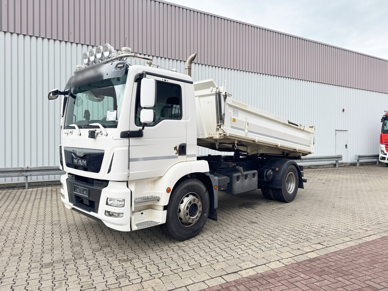 MAN TGM 18.340 4x2 BL TGM 18.340 4x2 BL - Camión volquete: foto 1 MAN TGM 18.340 4x2 BL TGM 18.340 4x2 BL - Camión volquete: foto 1