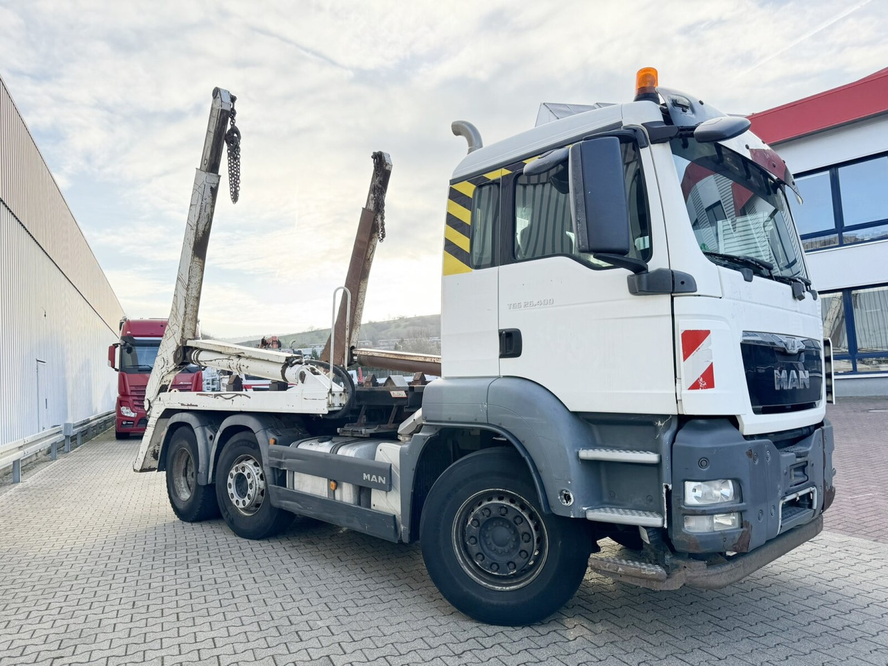Camión portacontenedor de cadenas MAN TGS 26.400 6x2/4 BL TGS 26.400 6x2/4 BL mit Vorlauflenk-/liftachse, Multilift: foto 7 Camión portacontenedor de cadenas MAN TGS 26.400 6x2/4 BL TGS 26.400 6x2/4 BL mit Vorlauflenk-/liftachse, Multilift: foto 7