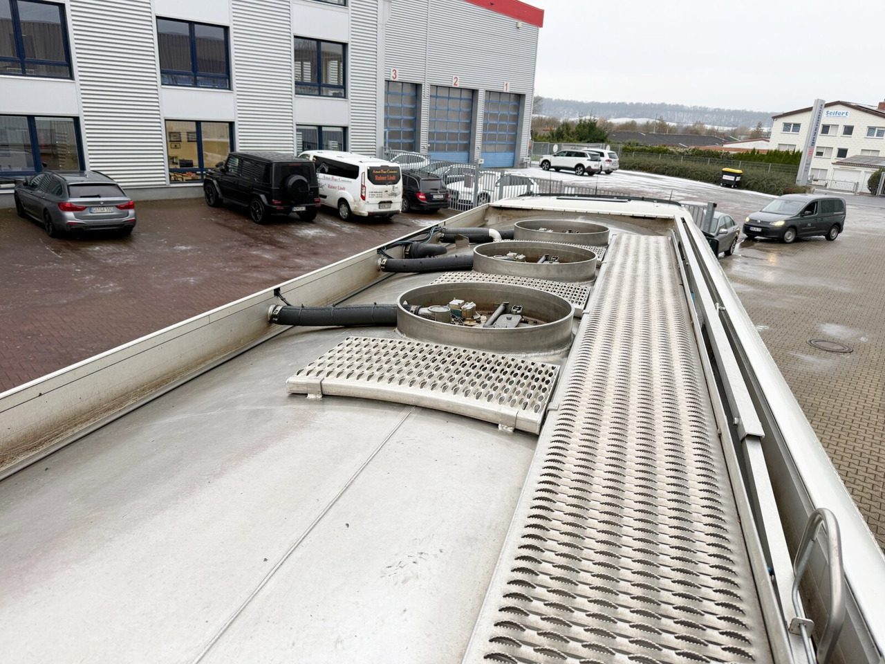 MAN TGS 26.440 6x2-4 BL TGS 26.440 6x2-4 BL, Lenk-/Liftachse, ADR, Esterer Tank ca. 20.340l, 3 Kammern - Camión cisterna: foto 3 MAN TGS 26.440 6x2-4 BL TGS 26.440 6x2-4 BL, Lenk-/Liftachse, ADR, Esterer Tank ca. 20.340l, 3 Kammern - Camión cisterna: foto 3