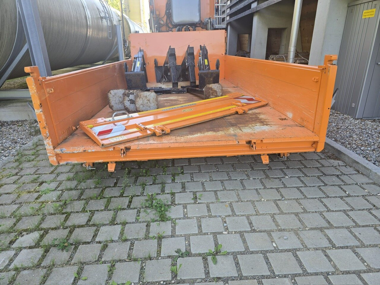 MAN TGS 28.400 6x4-4 BL TGS 28.400 6x4-4 BL, EEV, Lenk-/Liftachse, Wechselsystem Kipper/Salzsteuer - Camión volquete: foto 3 MAN TGS 28.400 6x4-4 BL TGS 28.400 6x4-4 BL, EEV, Lenk-/Liftachse, Wechselsystem Kipper/Salzsteuer - Camión volquete: foto 3