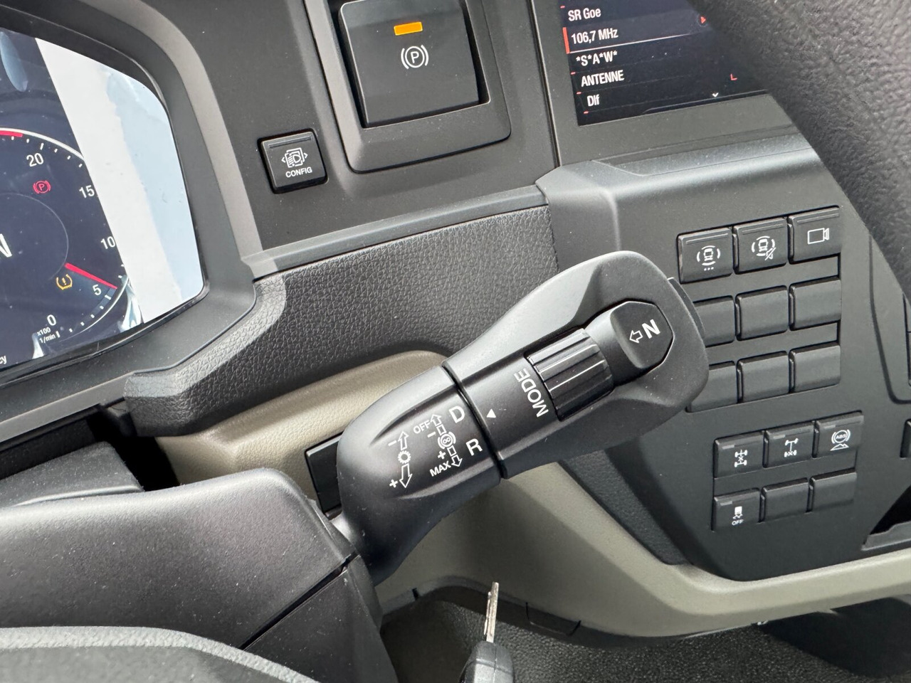 MAN TGS 33.440 BB 6x4 TGS 33.440 BB 6x4 - Camión multibasculante: foto 2 MAN TGS 33.440 BB 6x4 TGS 33.440 BB 6x4 - Camión multibasculante: foto 2