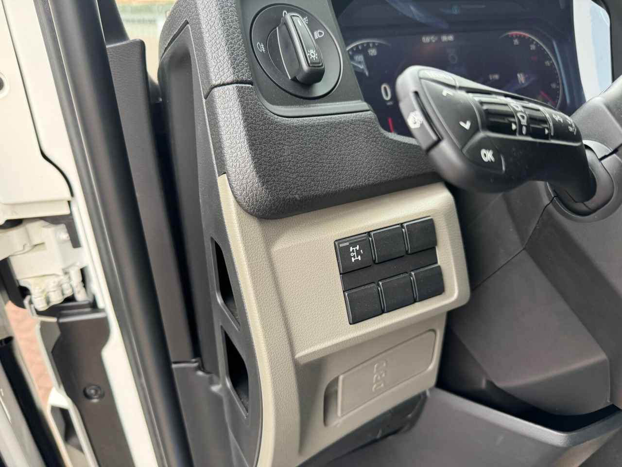 MAN TGS 33.440 BB 6x4 TGS 33.440 BB 6x4 - Camión multibasculante: foto 4 MAN TGS 33.440 BB 6x4 TGS 33.440 BB 6x4 - Camión multibasculante: foto 4