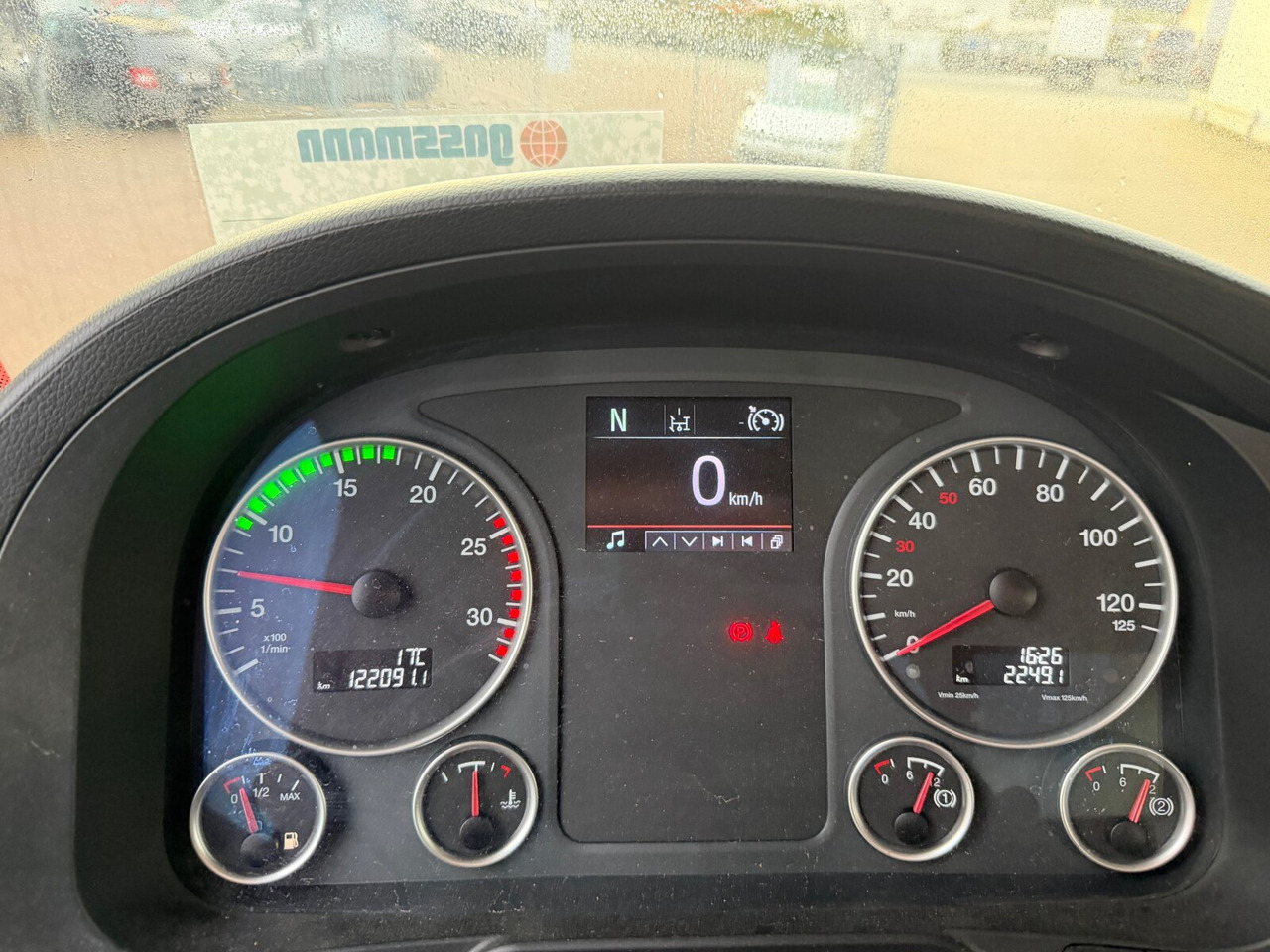 MAN TGS 35.500 8x4 BB TGS 35.500 8x4 BB, Pritarder, Meiller RK 30.65 - Camión multibasculante: foto 3 MAN TGS 35.500 8x4 BB TGS 35.500 8x4 BB, Pritarder, Meiller RK 30.65 - Camión multibasculante: foto 3