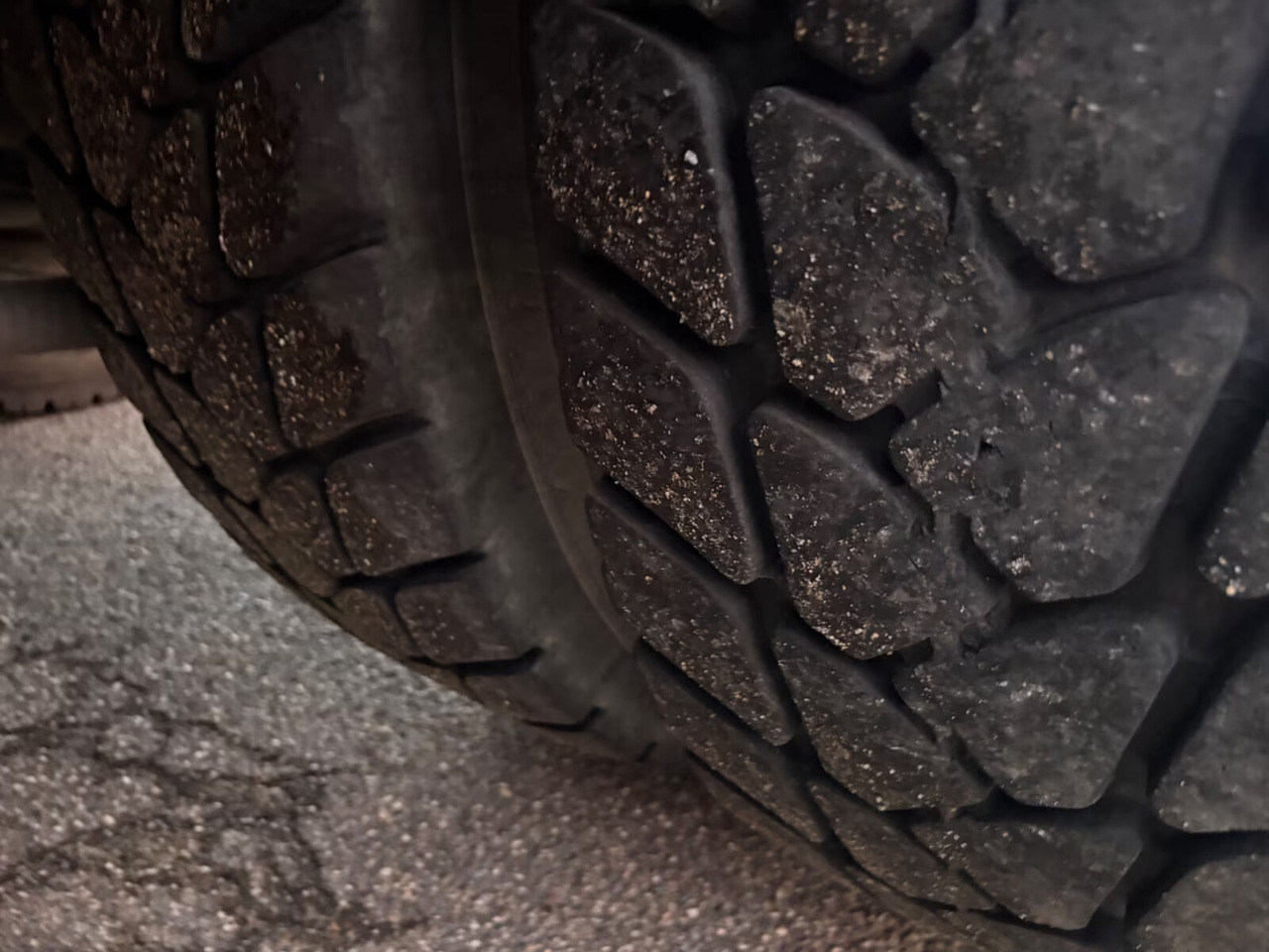 MAN TGS 35.500 8x8 BB TGS 35.500 8x8 BB, Meiller Bordmatik - Camión volquete: foto 2 MAN TGS 35.500 8x8 BB TGS 35.500 8x8 BB, Meiller Bordmatik - Camión volquete: foto 2