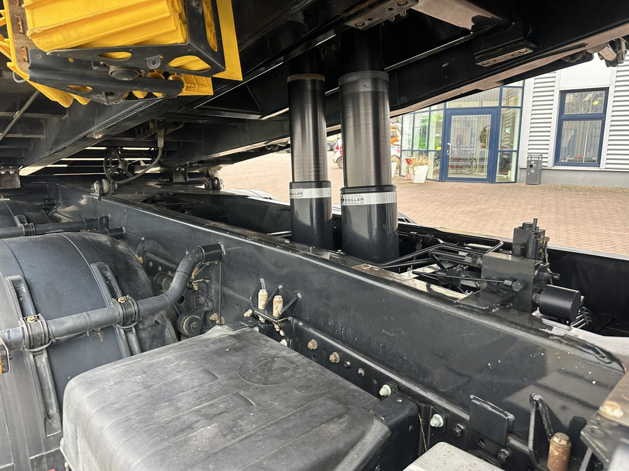 MAN TGS 35.500 8x8 BB TGS 35.500 8x8 BB, Meiller Bordmatik - Camión volquete: foto 2 MAN TGS 35.500 8x8 BB TGS 35.500 8x8 BB, Meiller Bordmatik - Camión volquete: foto 2