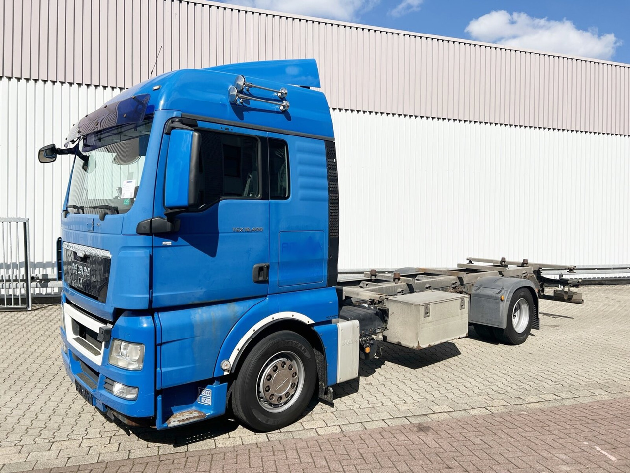 MAN TGX 18.400 4X2 LL TGX 18.400 4X2 LL, Fahrschulausstattung, XLX-Fahrerhaus - Camión portacontenedore/ Intercambiable: foto 1 MAN TGX 18.400 4X2 LL TGX 18.400 4X2 LL, Fahrschulausstattung, XLX-Fahrerhaus - Camión portacontenedore/ Intercambiable: foto 1