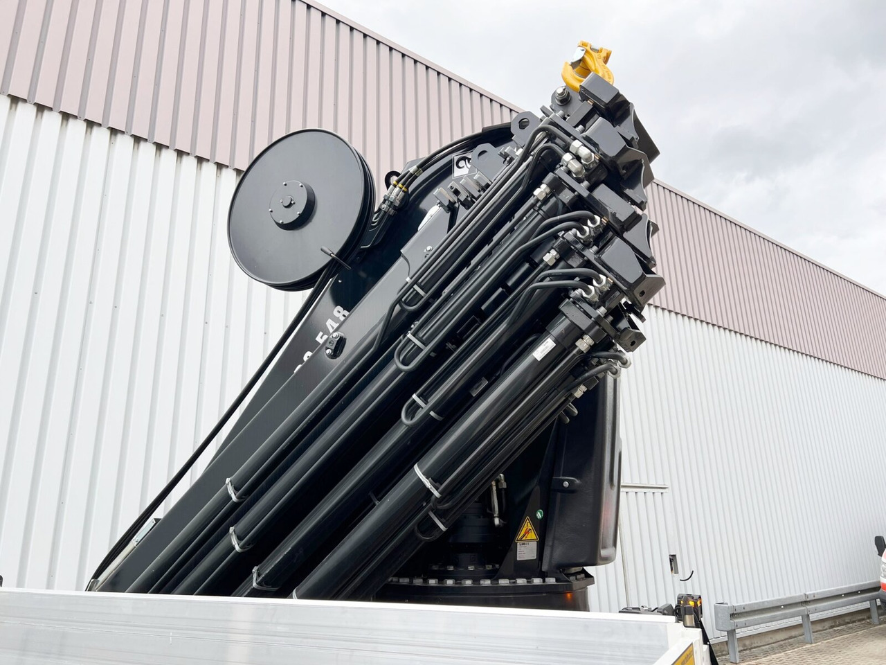 MAN TGX 26.510 6x2-4 LL CH TGX 26.510 6x2-4 LL, Kran Hiab X-HiPro 548 E-8, Lenk-/Liftachse, TwistLock 20Fuß, Funk, Retarder - Camión grúa, Camión caja abierta: foto 4 MAN TGX 26.510 6x2-4 LL CH TGX 26.510 6x2-4 LL, Kran Hiab X-HiPro 548 E-8, Lenk-/Liftachse, TwistLock 20Fuß, Funk, Retarder - Camión grúa, Camión caja abierta: foto 4