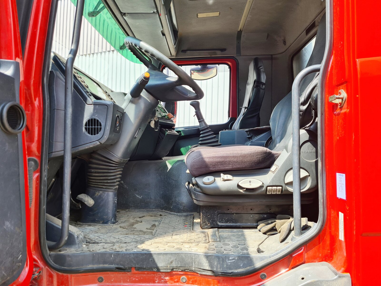 Mercedes-Benz Actros 1835 K 4x2 Actros 1835 K 4x2 - Camión chasis: foto 3 Mercedes-Benz Actros 1835 K 4x2 Actros 1835 K 4x2 - Camión chasis: foto 3