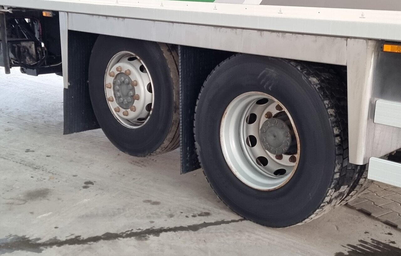 Leasing de Mercedes-Benz Actros 2532 L 6x2 Actros 2532 L 6x2, Liftachse, LBW Dhollandia Mercedes-Benz Actros 2532 L 6x2 Actros 2532 L 6x2, Liftachse, LBW Dhollandia: foto 12