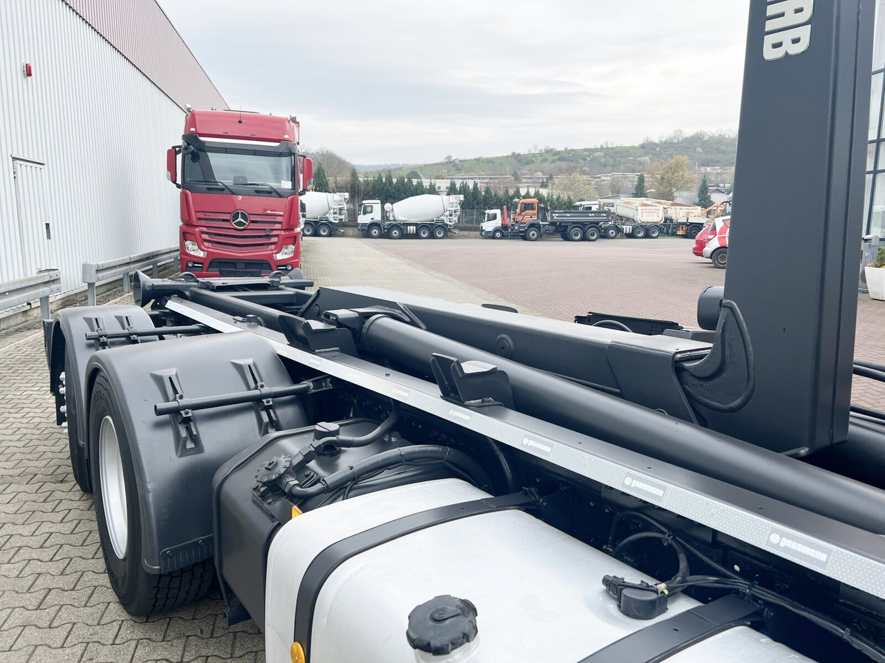 Mercedes-Benz Actros 2546 L 6x2 NLA Actros 2546 L 6x2/45 NLA, Retarder, Lift-/Lenkachse - Camión multibasculante: foto 2 Mercedes-Benz Actros 2546 L 6x2 NLA Actros 2546 L 6x2/45 NLA, Retarder, Lift-/Lenkachse - Camión multibasculante: foto 2