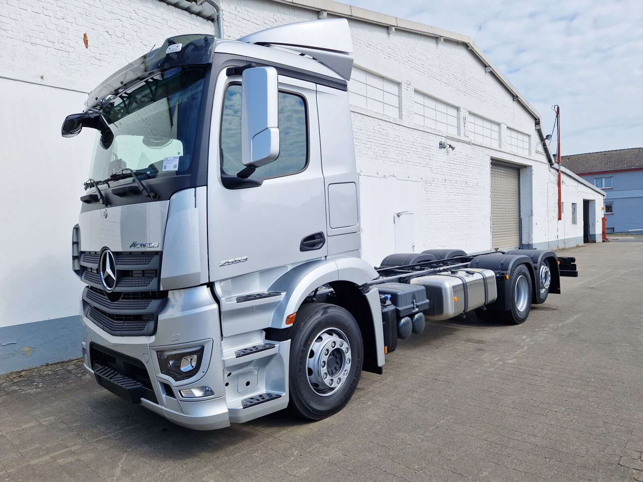 Leasing de Mercedes-Benz Actros 2553 LL 6x2 Actros 2553 LL 6x2, Retarder, Liftachse, MultimediaCockpit, LED, Navi Mercedes-Benz Actros 2553 LL 6x2 Actros 2553 LL 6x2, Retarder, Liftachse, MultimediaCockpit, LED, Navi: foto 6