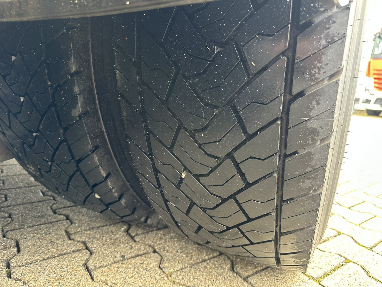 Mercedes-Benz Antos 2540 L 6x2 Antos 2540 L 6x2, Vorlauflenk-/Liftachse, Teleabsetzer - Camión portacontenedor de cadenas: foto 3 Mercedes-Benz Antos 2540 L 6x2 Antos 2540 L 6x2, Vorlauflenk-/Liftachse, Teleabsetzer - Camión portacontenedor de cadenas: foto 3