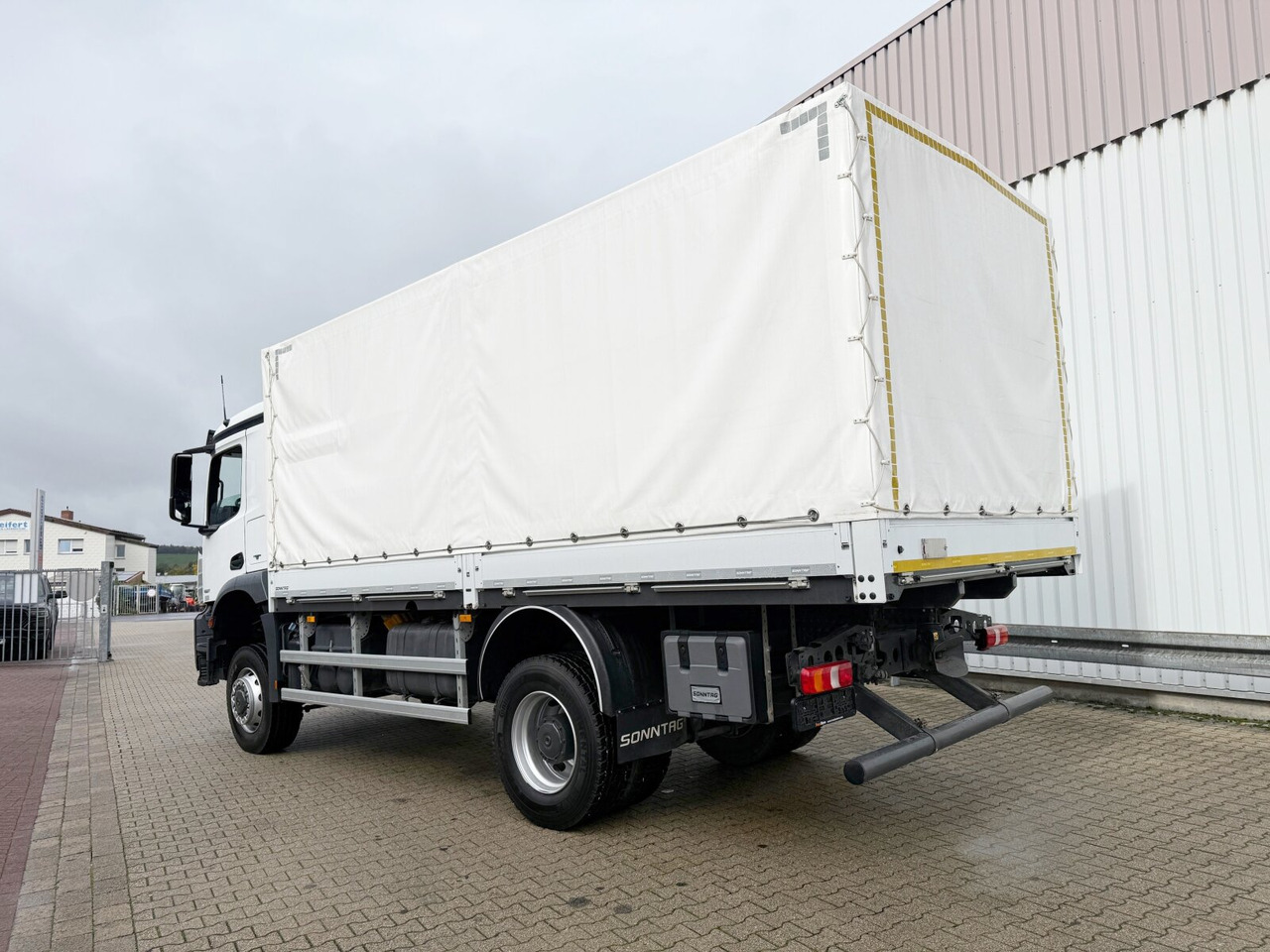 Leasing de Mercedes-Benz Arocs 1827 A 4x4 Arocs 1827 A 4x4, Ex-! Mercedes-Benz Arocs 1827 A 4x4 Arocs 1827 A 4x4, Ex-!: foto 13 Leasing de Mercedes-Benz Arocs 1827 A 4x4 Arocs 1827 A 4x4, Ex-! Mercedes-Benz Arocs 1827 A 4x4 Arocs 1827 A 4x4, Ex-!: foto 13