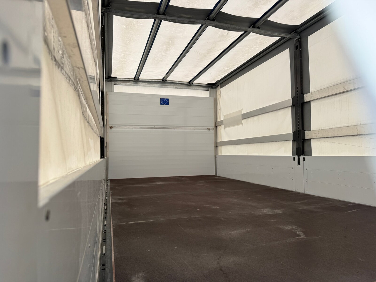 Leasing de Mercedes-Benz Arocs 1827 A 4x4 Arocs 1827 A 4x4, Ex-! Mercedes-Benz Arocs 1827 A 4x4 Arocs 1827 A 4x4, Ex-!: foto 15 Leasing de Mercedes-Benz Arocs 1827 A 4x4 Arocs 1827 A 4x4, Ex-! Mercedes-Benz Arocs 1827 A 4x4 Arocs 1827 A 4x4, Ex-!: foto 15