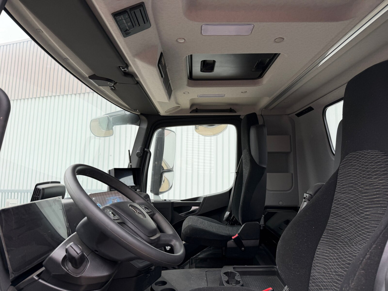 Mercedes-Benz Arocs 1840 K 4x2 Arocs 1840 K 4x2, MultimediaCockpit, 2x Nebenantrieb, NMV & Motorabtrieb - Camión multibasculante: foto 3 Mercedes-Benz Arocs 1840 K 4x2 Arocs 1840 K 4x2, MultimediaCockpit, 2x Nebenantrieb, NMV & Motorabtrieb - Camión multibasculante: foto 3