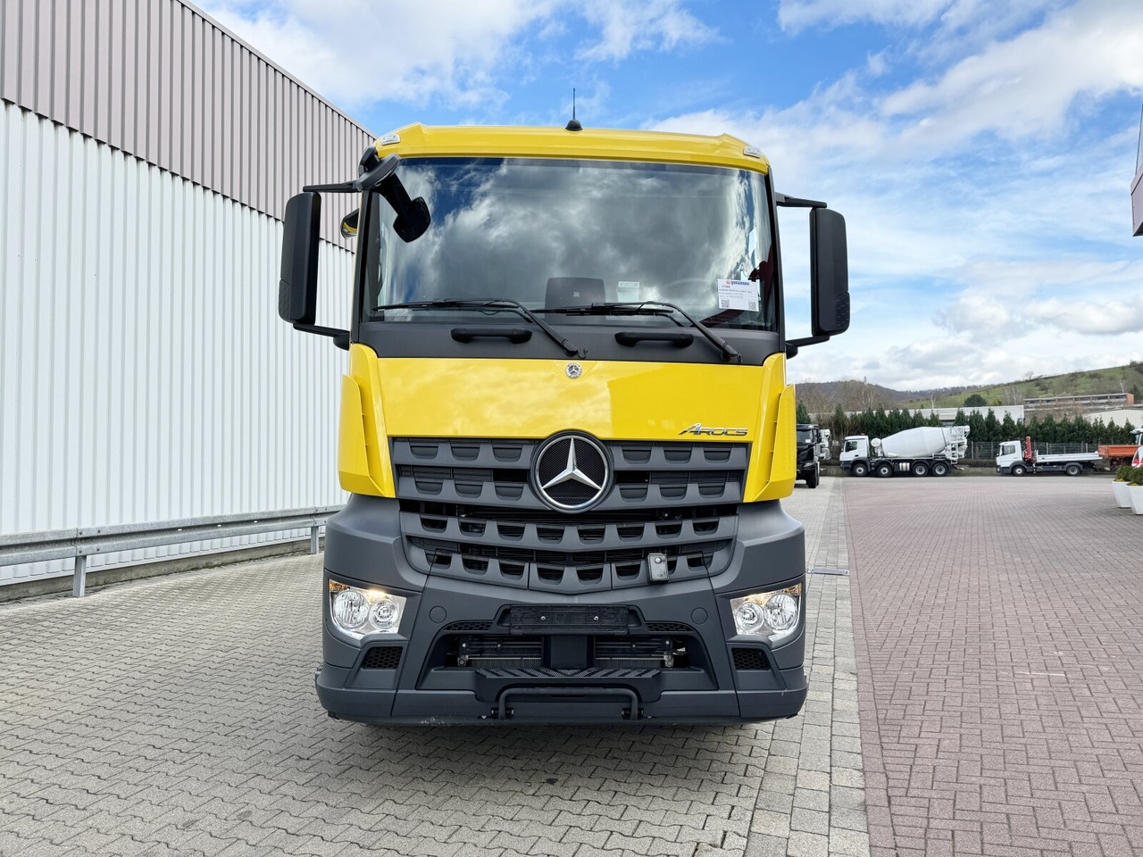 Camión multibasculante nuevo Mercedes-Benz Arocs 2642 L 6x2 Arocs 2642 L 6x2/42, Liftachse, Hiab 21S56 bis 6.5m Container: foto 6 Camión multibasculante nuevo Mercedes-Benz Arocs 2642 L 6x2 Arocs 2642 L 6x2/42, Liftachse, Hiab 21S56 bis 6.5m Container: foto 6
