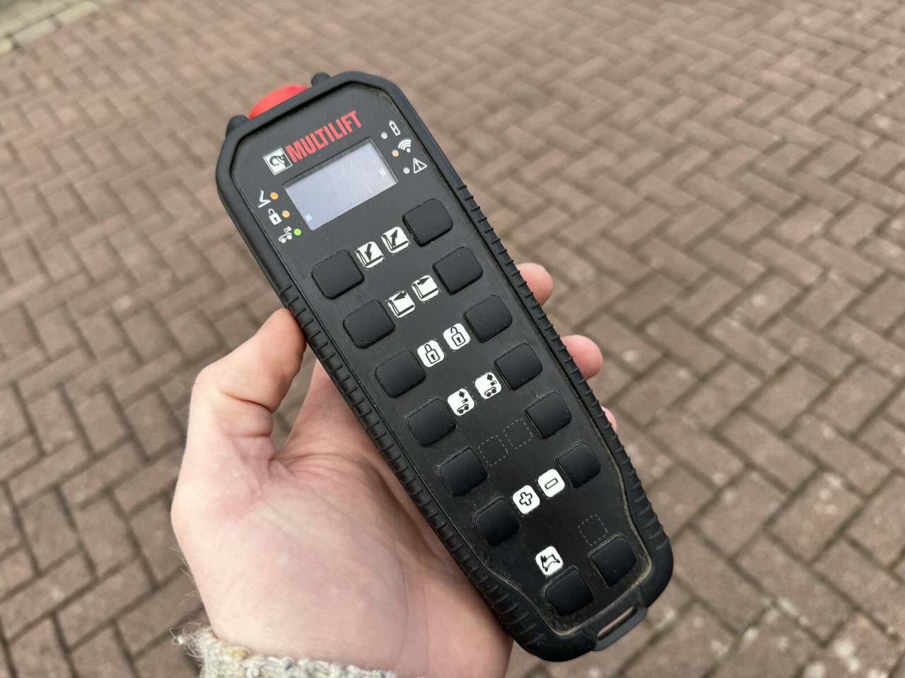 Camión multibasculante nuevo Mercedes-Benz Arocs 2642 L 6x2 Arocs 2642 L 6x2/42, Liftachse, Hiab 21S56 bis 6.5m Container: foto 5 Camión multibasculante nuevo Mercedes-Benz Arocs 2642 L 6x2 Arocs 2642 L 6x2/42, Liftachse, Hiab 21S56 bis 6.5m Container: foto 5