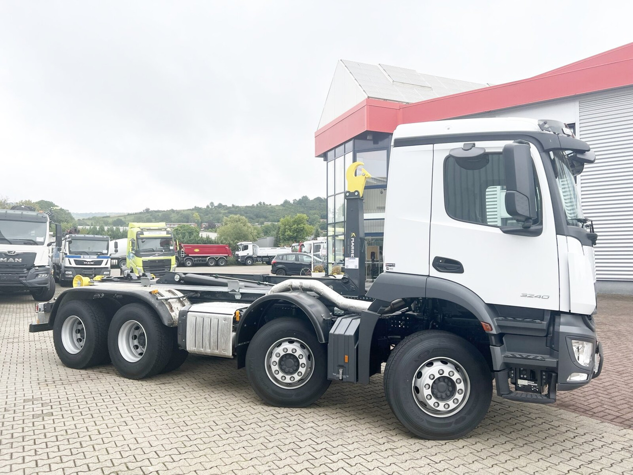 Camión multibasculante nuevo Mercedes-Benz Arocs 3240 8x4 Arocs 3240 8x4/42: foto 10
