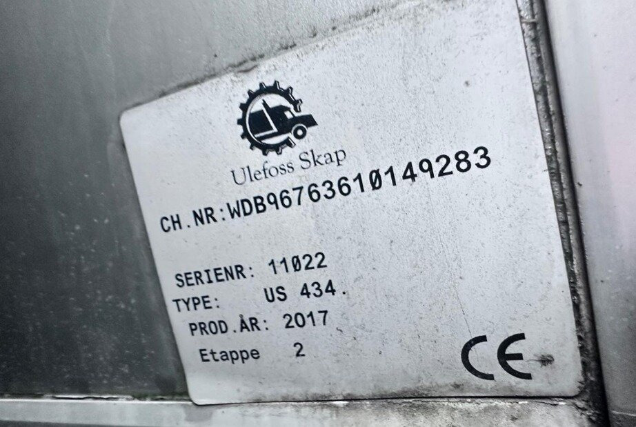 Mercedes-Benz Atego 1330 4x4 Atego 1330 4x4, Iso-Koffer mit Heizung und LBW - Camión caja cerrada: foto 3 Mercedes-Benz Atego 1330 4x4 Atego 1330 4x4, Iso-Koffer mit Heizung und LBW - Camión caja cerrada: foto 3