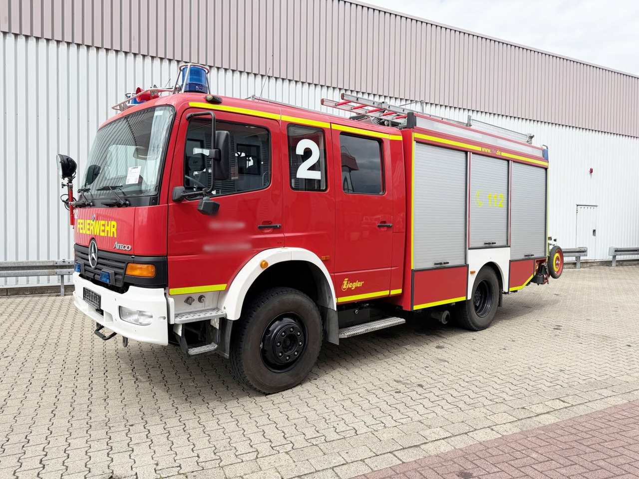 Mercedes-Benz Atego 1628 4x4, LF 16/20 Atego 1628 4x4, LF 16/20 - Ambulancia: foto 1 Mercedes-Benz Atego 1628 4x4, LF 16/20 Atego 1628 4x4, LF 16/20 - Ambulancia: foto 1