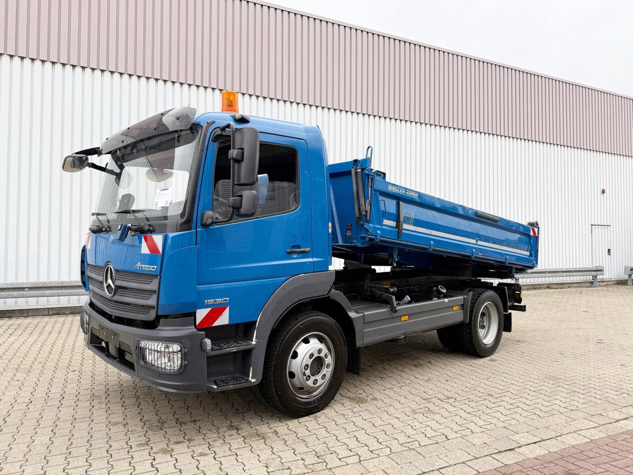 Mercedes-Benz Atego 1630 K 4x2 Atego 1630 K 4x2, Meiller 3-Seiten, 2 x AHK Öl - Camión volquete: foto 1 Mercedes-Benz Atego 1630 K 4x2 Atego 1630 K 4x2, Meiller 3-Seiten, 2 x AHK Öl - Camión volquete: foto 1