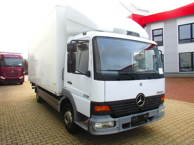 Camión caja cerrada Mercedes-Benz Atego 815 4x2: foto 8