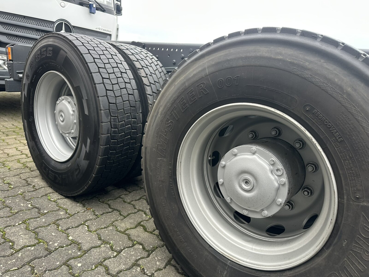 Mercedes-Benz Axor 2629 K 6x4 Axor 2629 K 6x4, PTO, Steel, Manual, 6-Zylinder - Camión chasis: foto 2 Mercedes-Benz Axor 2629 K 6x4 Axor 2629 K 6x4, PTO, Steel, Manual, 6-Zylinder - Camión chasis: foto 2