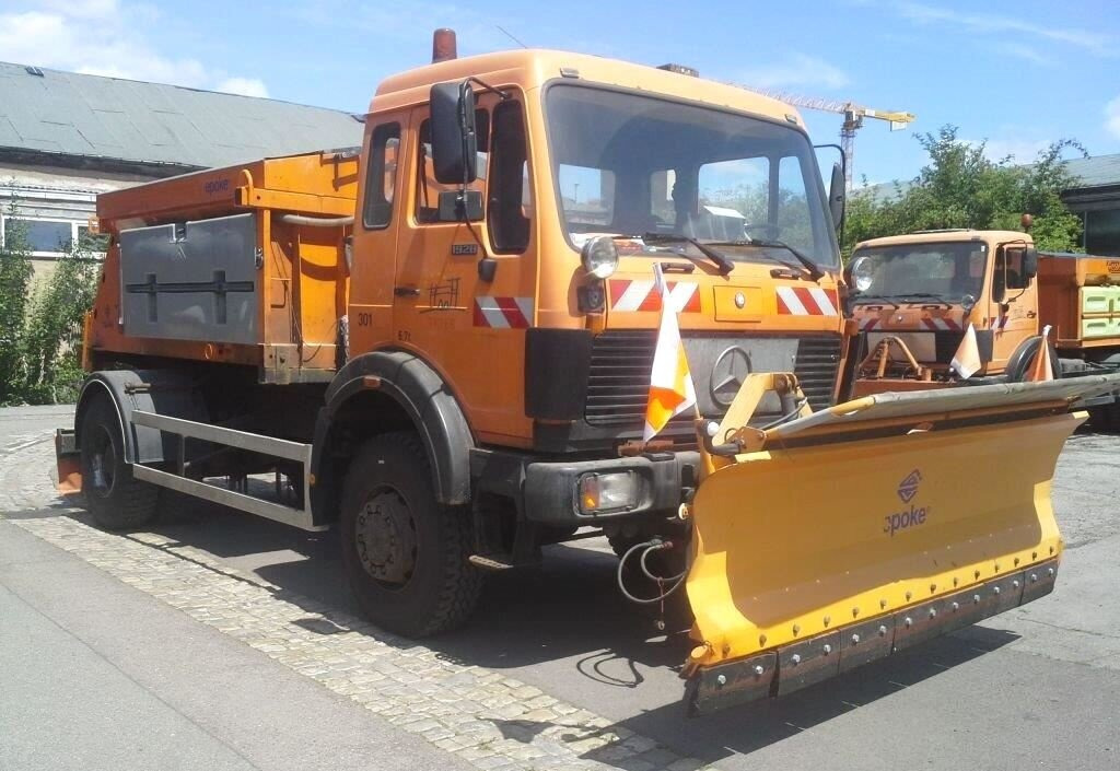 Mercedes-Benz NG 1928 A 4x4 NG 1928 A 4x4, V8-Motor, Winterdienstaustattung - Camión chasis: foto 2 Mercedes-Benz NG 1928 A 4x4 NG 1928 A 4x4, V8-Motor, Winterdienstaustattung - Camión chasis: foto 2
