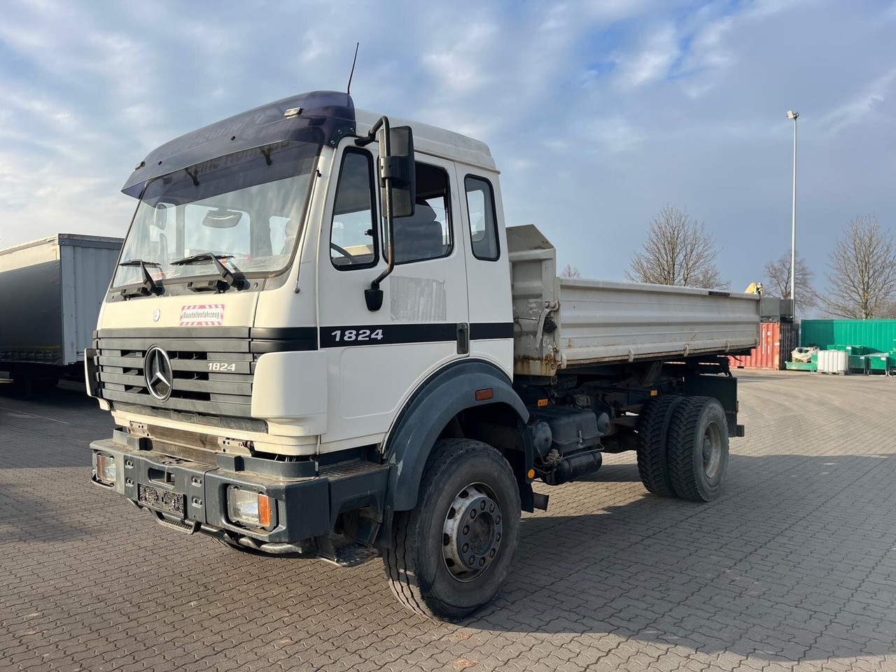 Mercedes-Benz SK 1824 AK 4x4 SK 1824 AK 4x4 - Camión volquete: foto 1 Mercedes-Benz SK 1824 AK 4x4 SK 1824 AK 4x4 - Camión volquete: foto 1